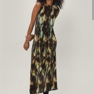 Nasty Gal Plisse Tie Dye Sleeveless Midi Dress
